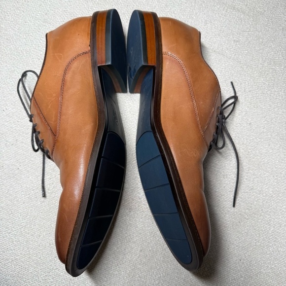 Vince Camuto Brown Leather Oxfords with Polished Finish - Picture 4 of 9